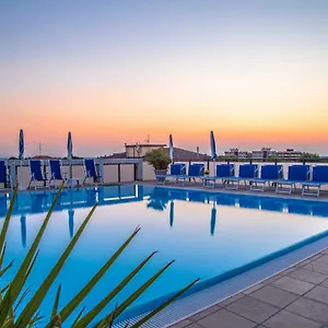 Renzo 3*, Cesenatico Italia
